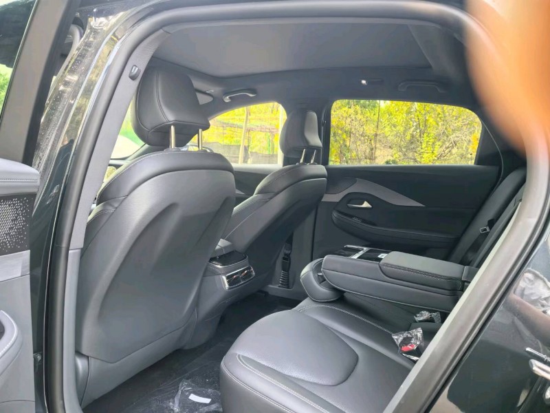 保定23年极狐汽车阿尔法5