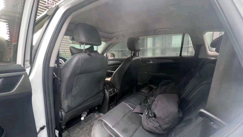 嘉兴17年长安汽车CS757