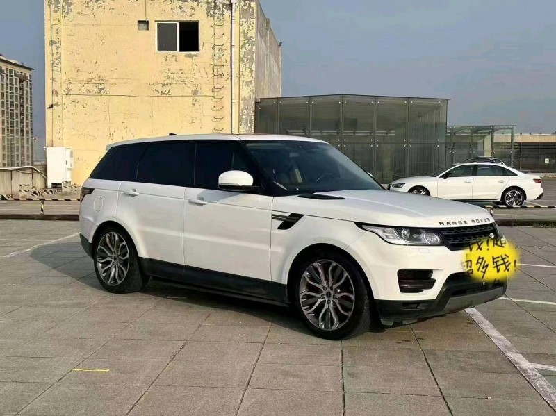 东营17年路虎揽胜运动2