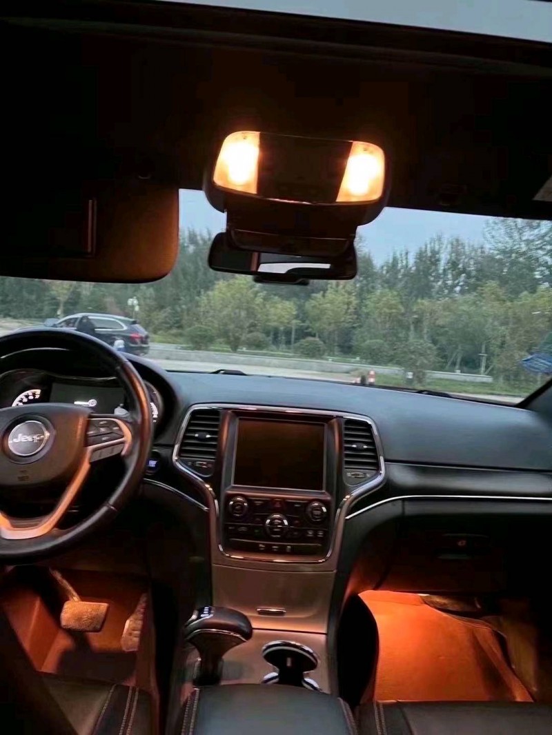 枣庄15年Jeep大切诺基4