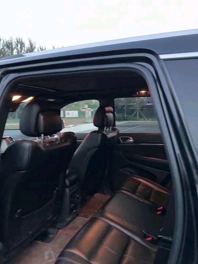 枣庄15年Jeep大切诺基5