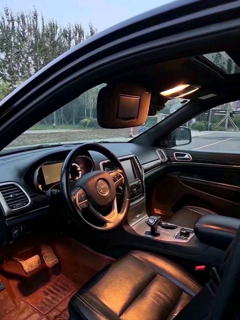 枣庄15年Jeep大切诺基7