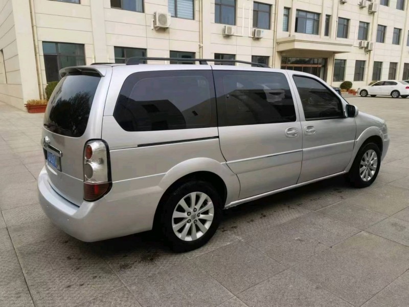 保定16年别克GL84