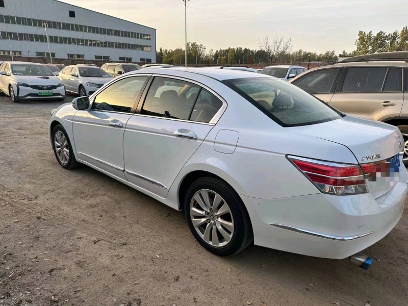 保定13年本田雅阁4