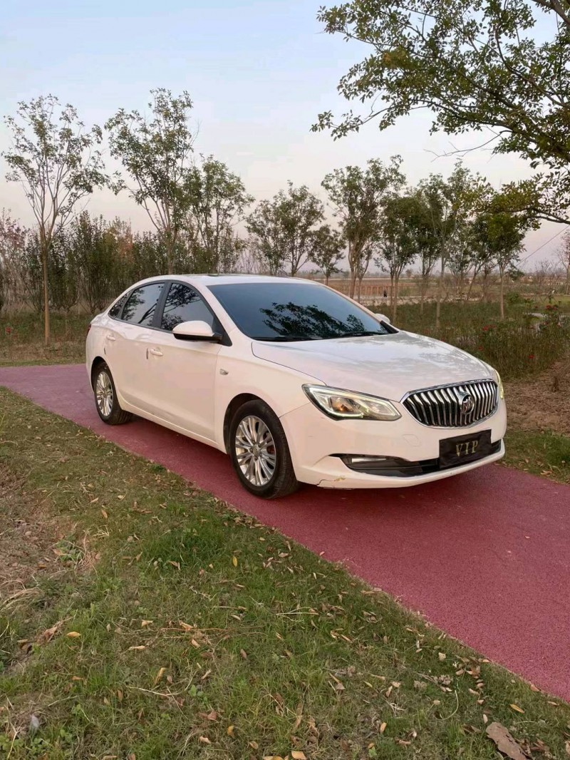 宿迁17年别克英朗2