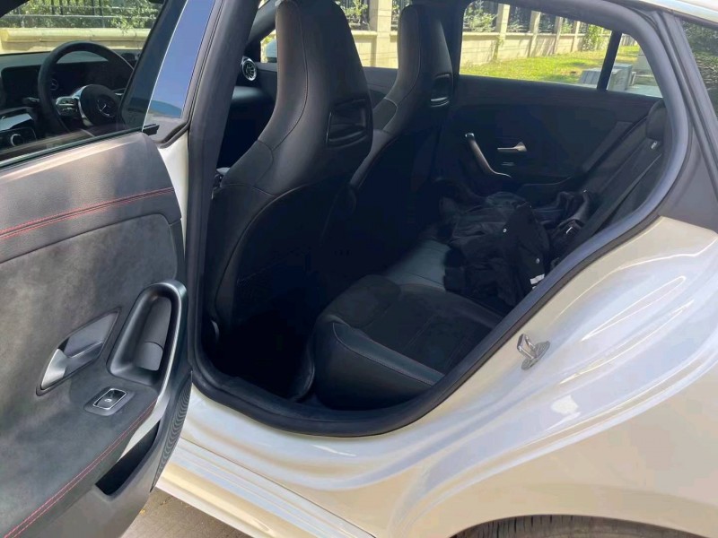 邯郸22年奔驰CLA4