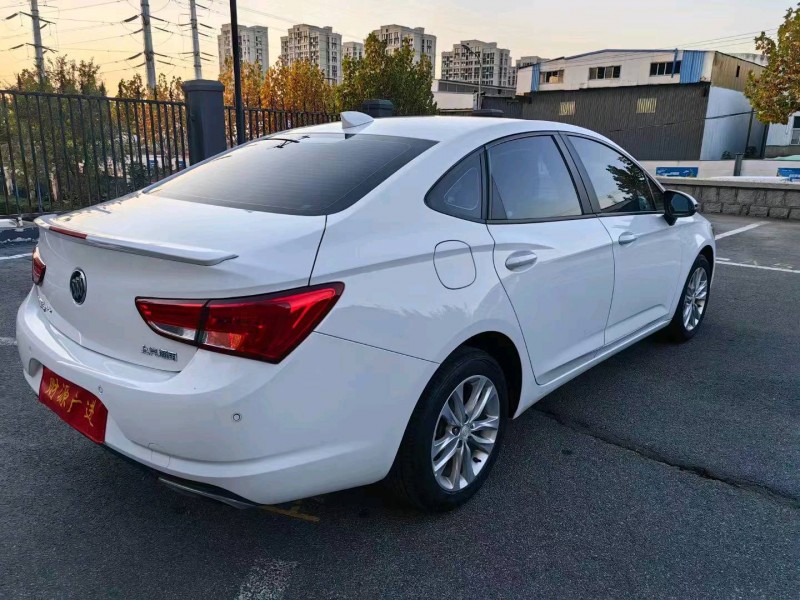 枣庄18年别克威朗4