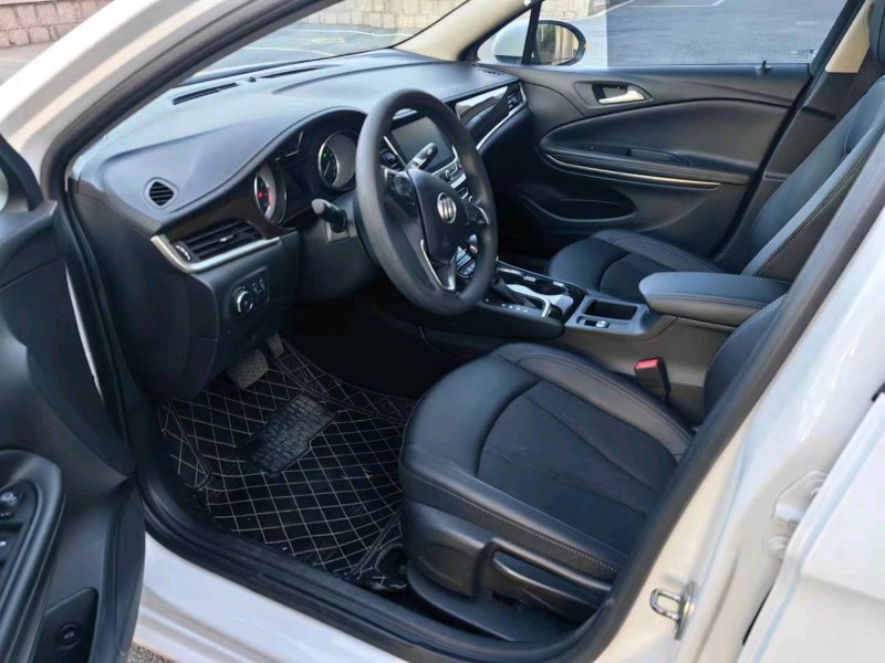 枣庄18年别克威朗6