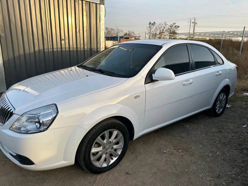 保定15年别克凯越3