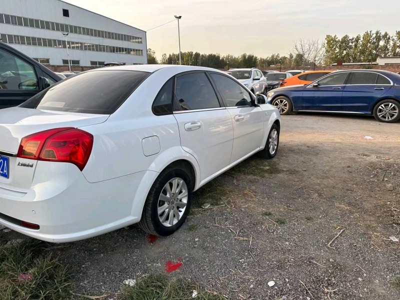 保定15年别克凯越5