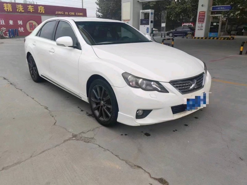 保定13年丰田锐志3