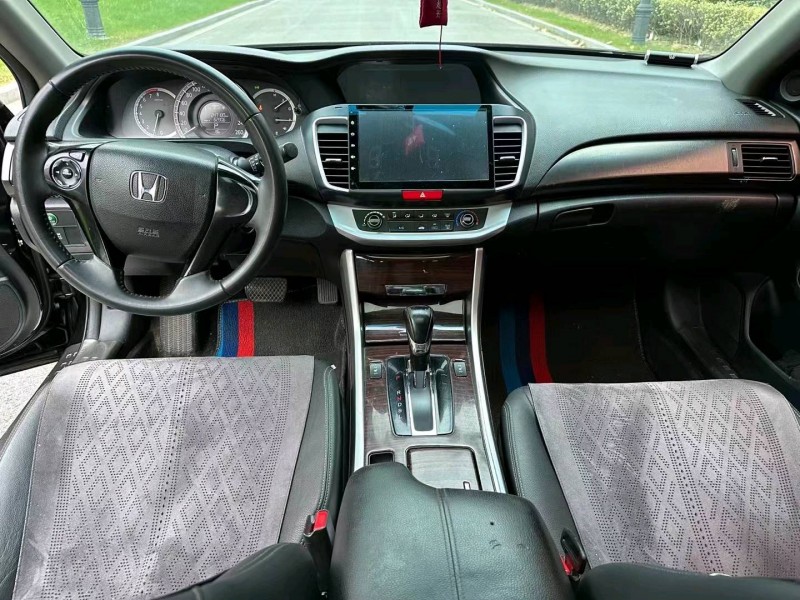 枣庄16年本田雅阁4