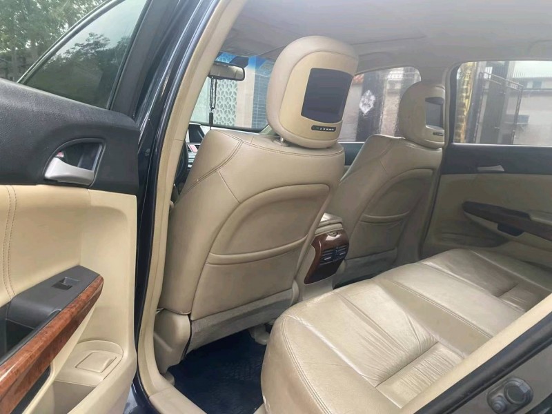 保定12年本田雅阁6