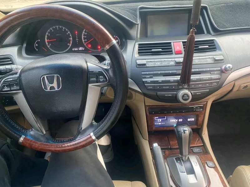 保定12年本田雅阁7