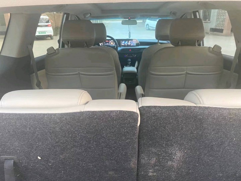 保定21年别克GL66