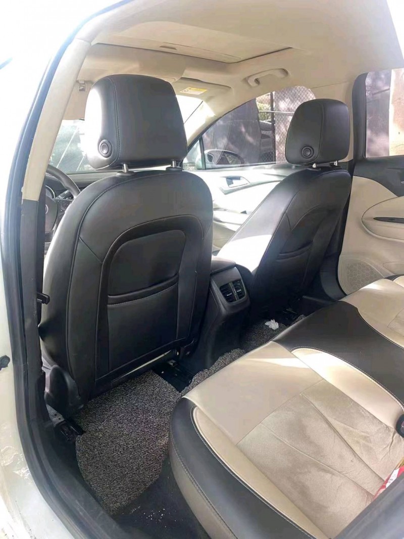 湖州18年别克威朗8