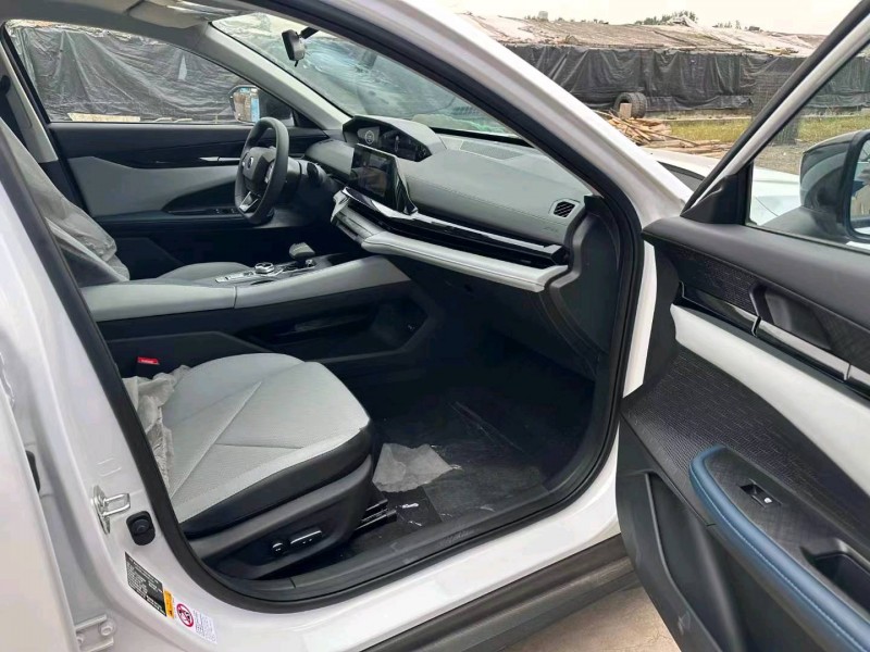 枣庄23年长安汽车UNI-V5