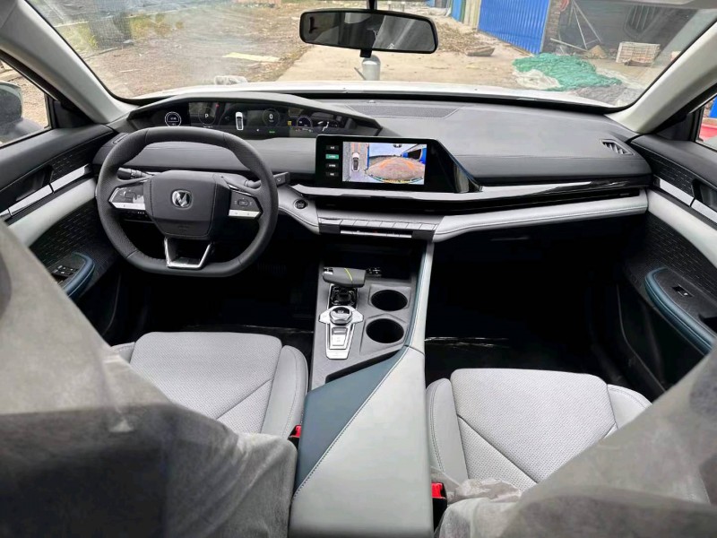 枣庄23年长安汽车UNI-V7