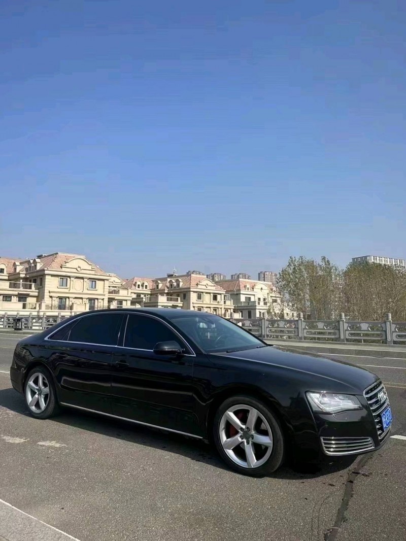 烟台13年奥迪A8L2