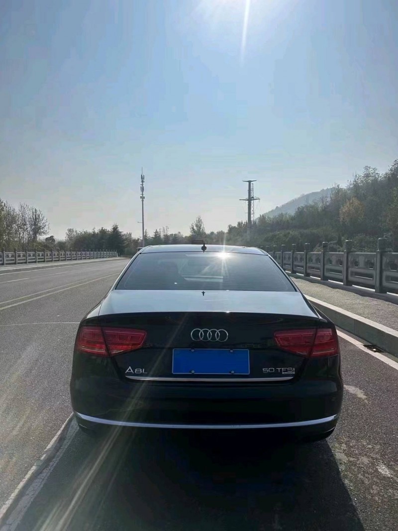 烟台13年奥迪A8L6