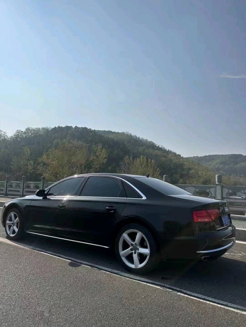 烟台13年奥迪A8L8