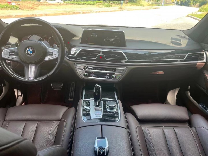 三明18年宝马7系5