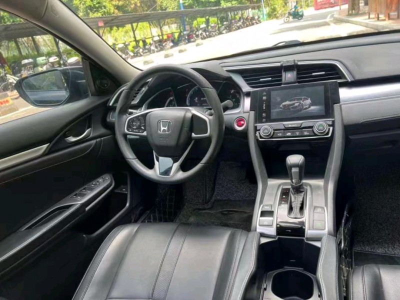 珠海18年本田思域6