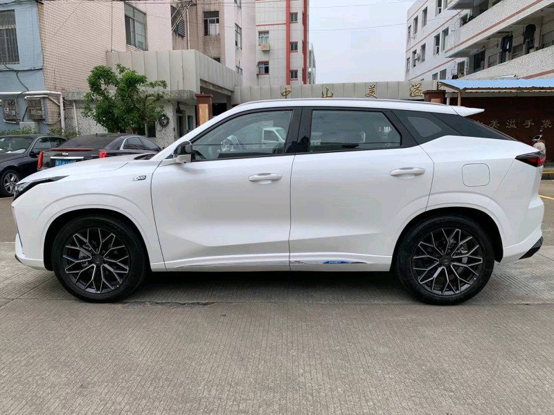 中山23年长安汽车欧尚3