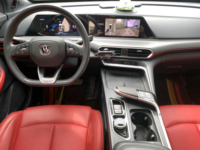 中山21年长安汽车UNI-T8