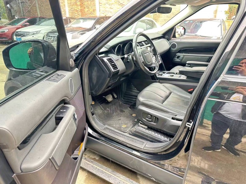 衡阳17年路虎发现3