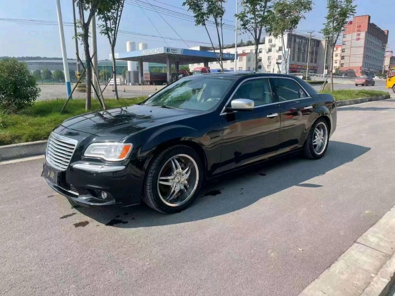 鄂州14年克萊斯勒300C3
