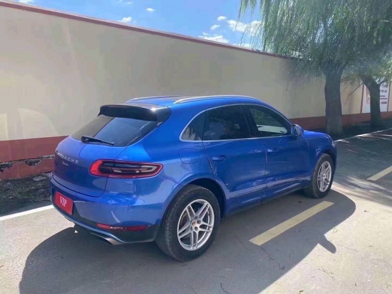 东营16年保时捷Macan4