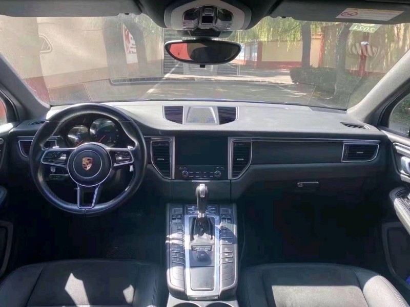 东营16年保时捷Macan8