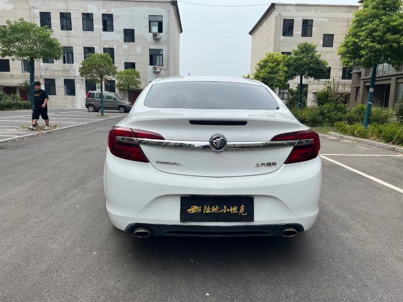 徐州16年别克君威9