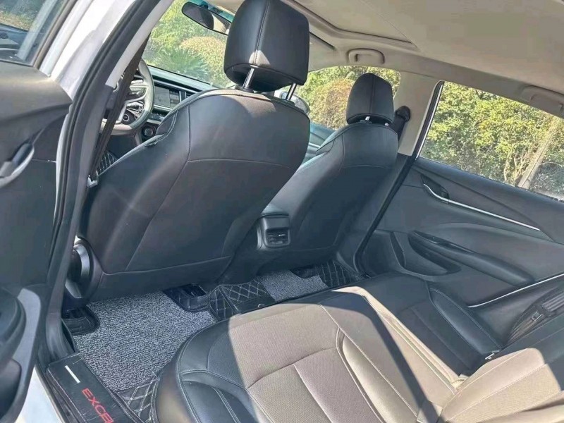 武汉20年别克英朗8