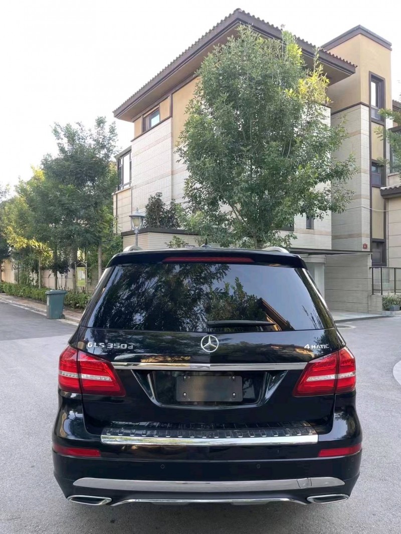 枣庄17年奔驰GLS9