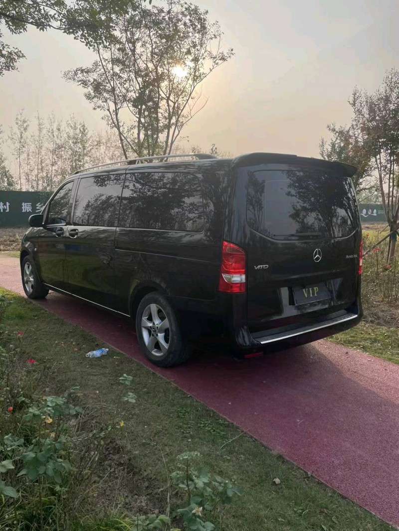 徐州19年奔驰威霆8