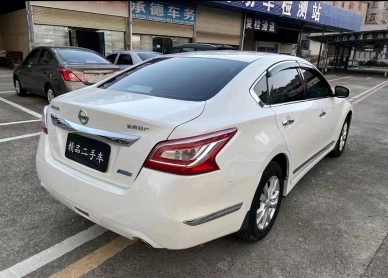 东营14年日产天籁4