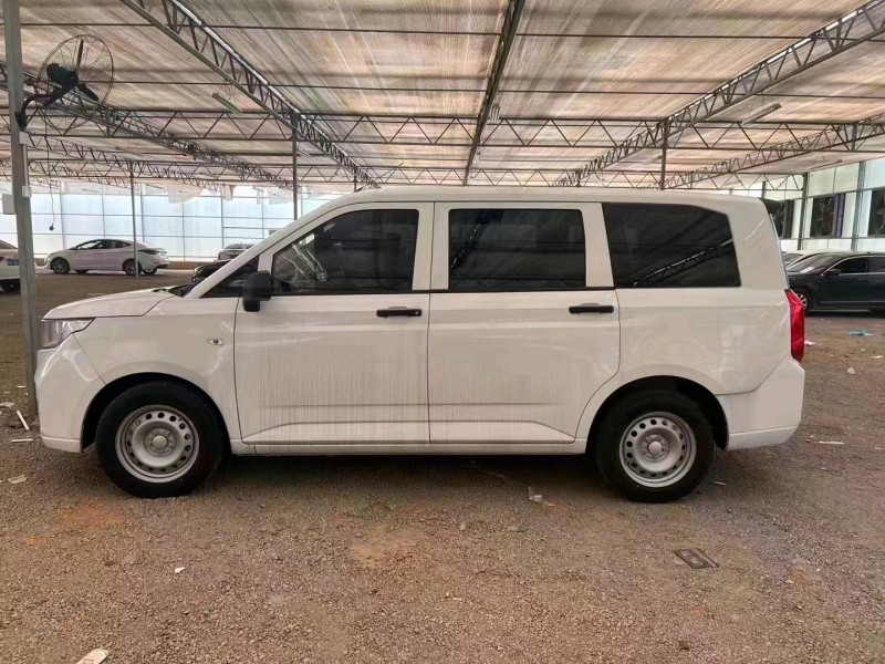 東營21年五菱汽車宏光5