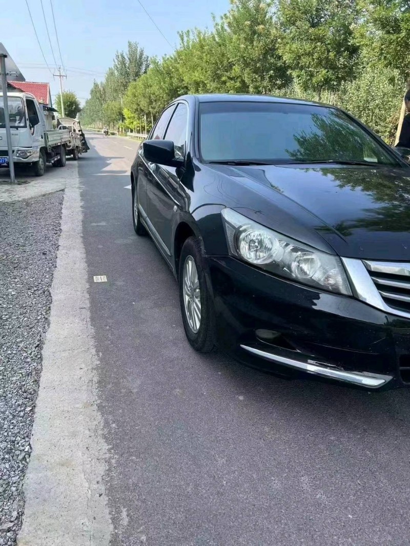 东营13年本田雅阁3