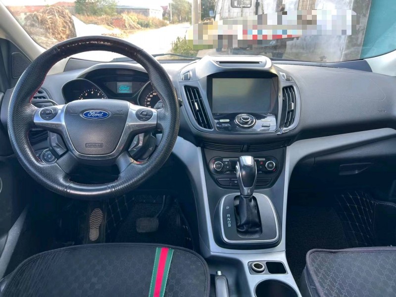 青岛14年福特翼虎4