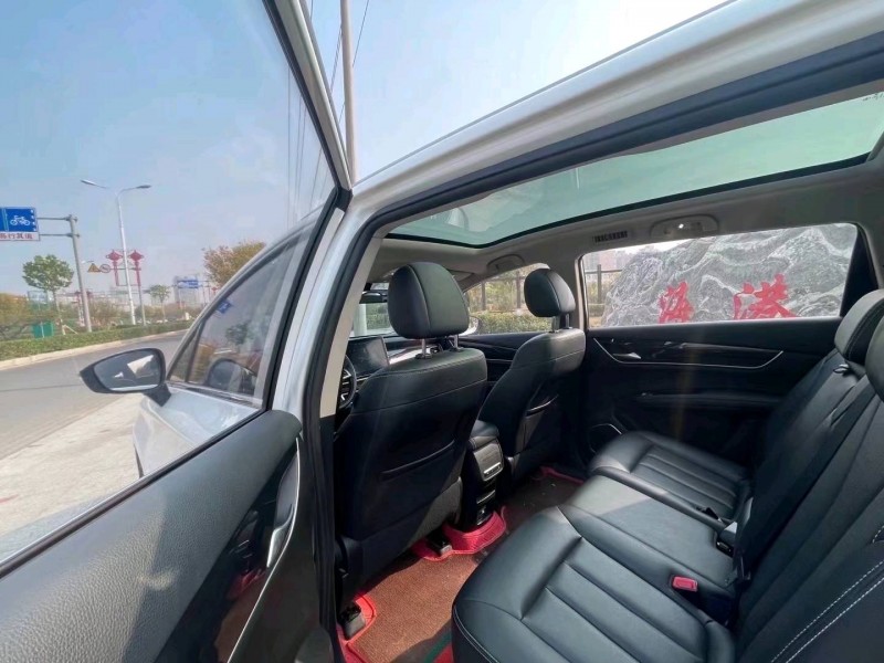 烟台20年比亚迪宋MAX6