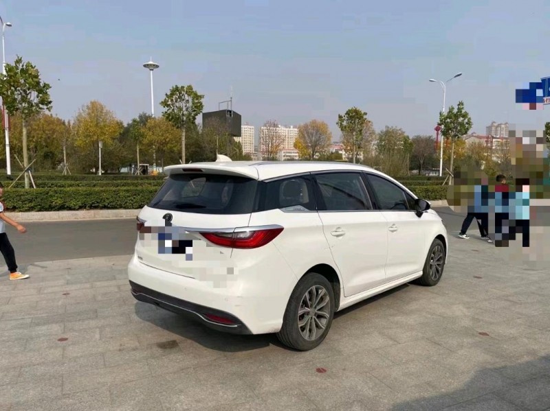 烟台20年比亚迪宋MAX9