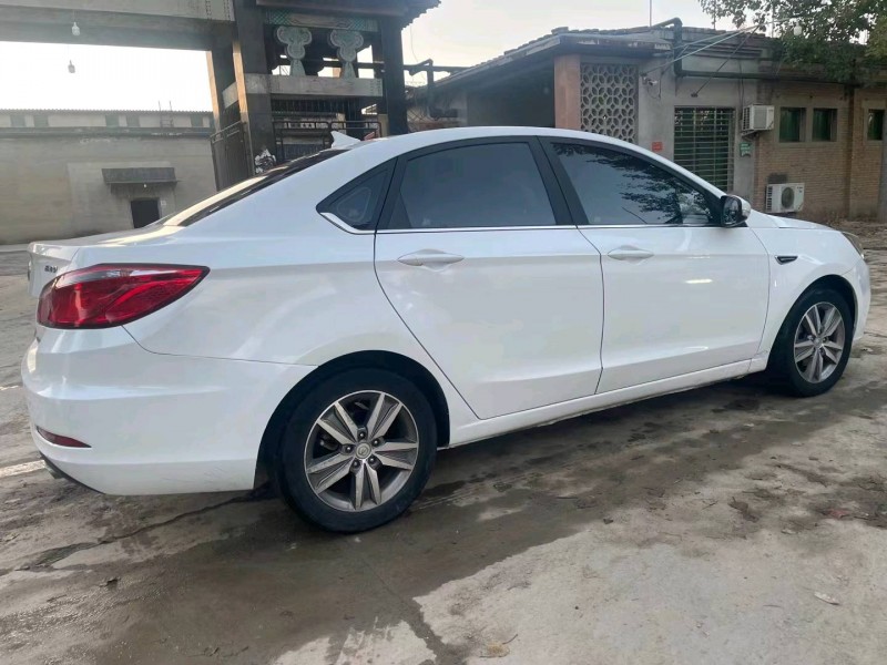 保定17年长安汽车逸动5