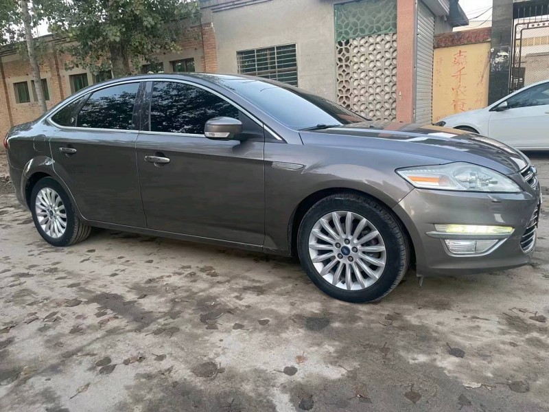 保定12年福特蒙迪欧-致胜2