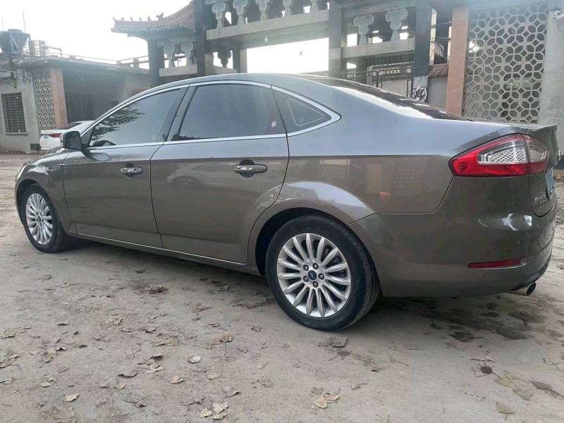 保定12年福特蒙迪欧-致胜4