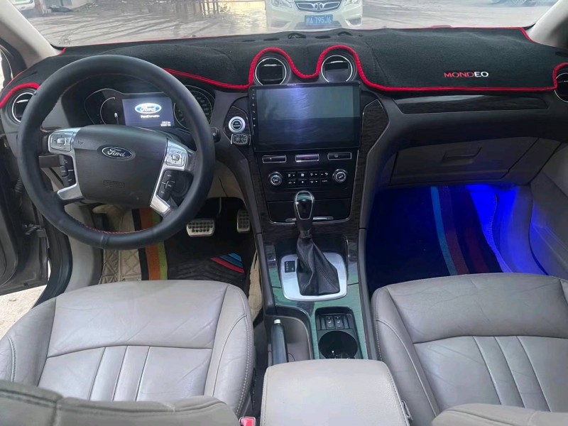 保定12年福特蒙迪欧-致胜7