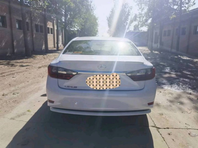 保定15年雷克萨斯ES9