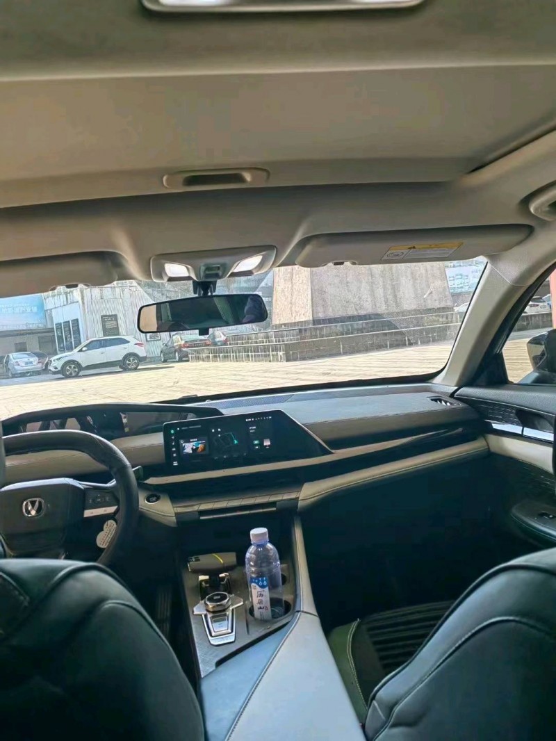 东营23年长安汽车UNI-V9