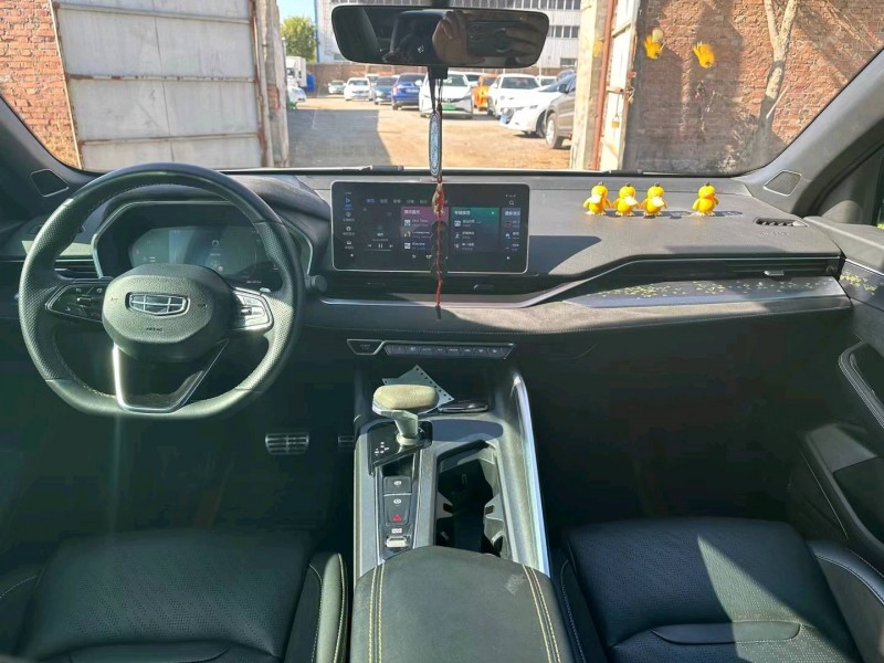 保定22年吉利星瑞7